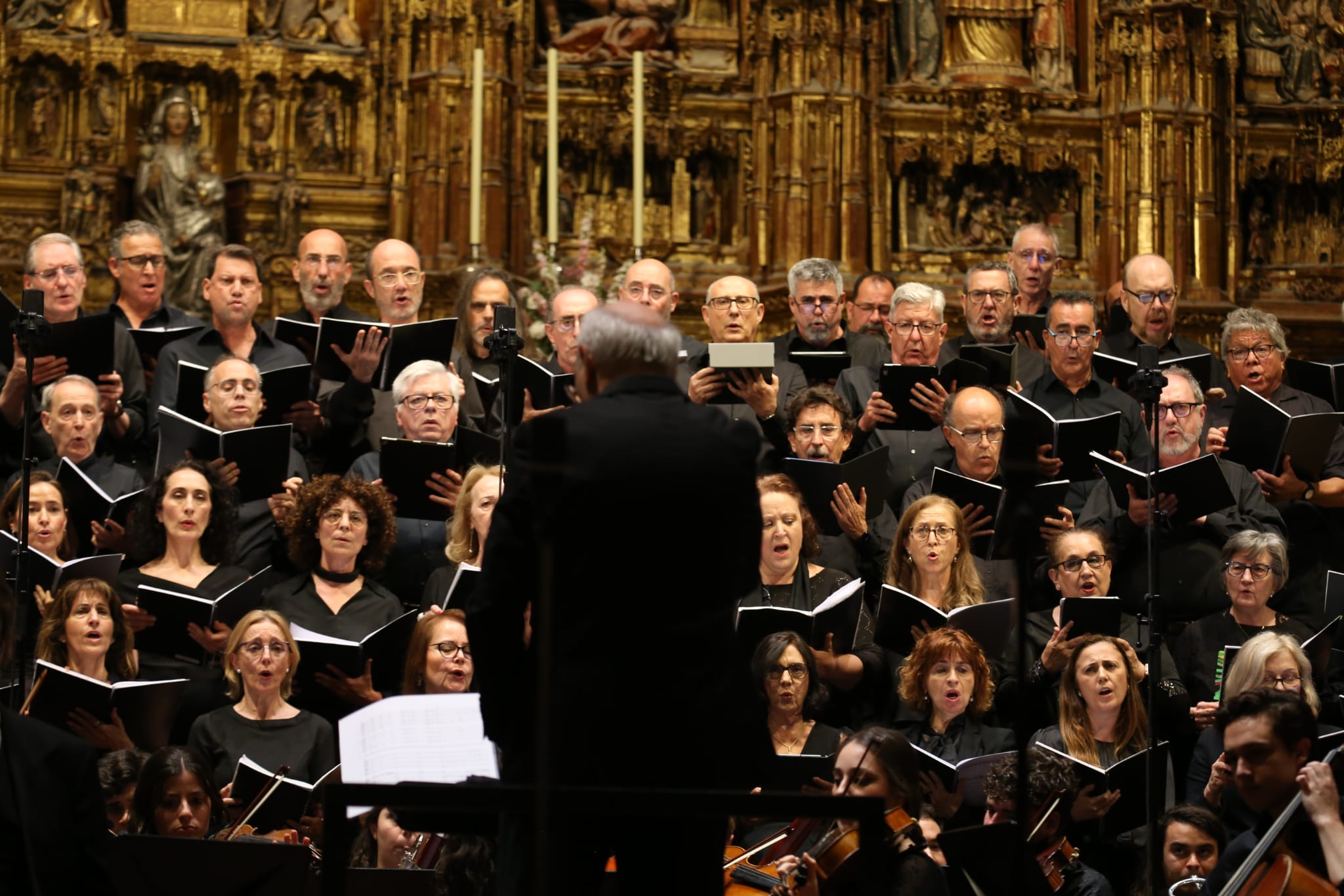 Fotografía 4 del Coro de la Asociación de Amigos del Teatro de la Maestranza