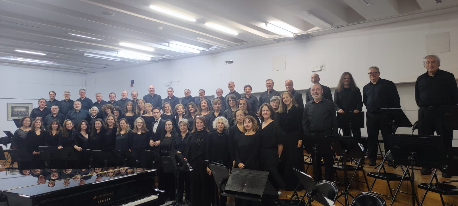 Fotografía 8 del Coro de la Asociación de Amigos del Teatro de la Maestranza