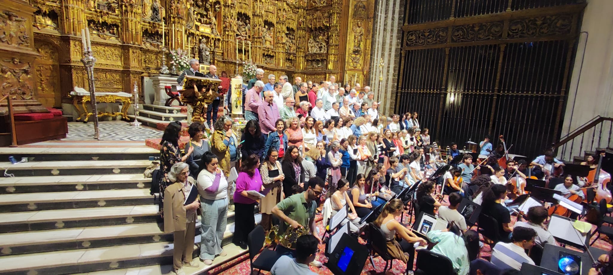 Fotografía 13 del Coro de la Asociación de Amigos del Teatro de la Maestranza