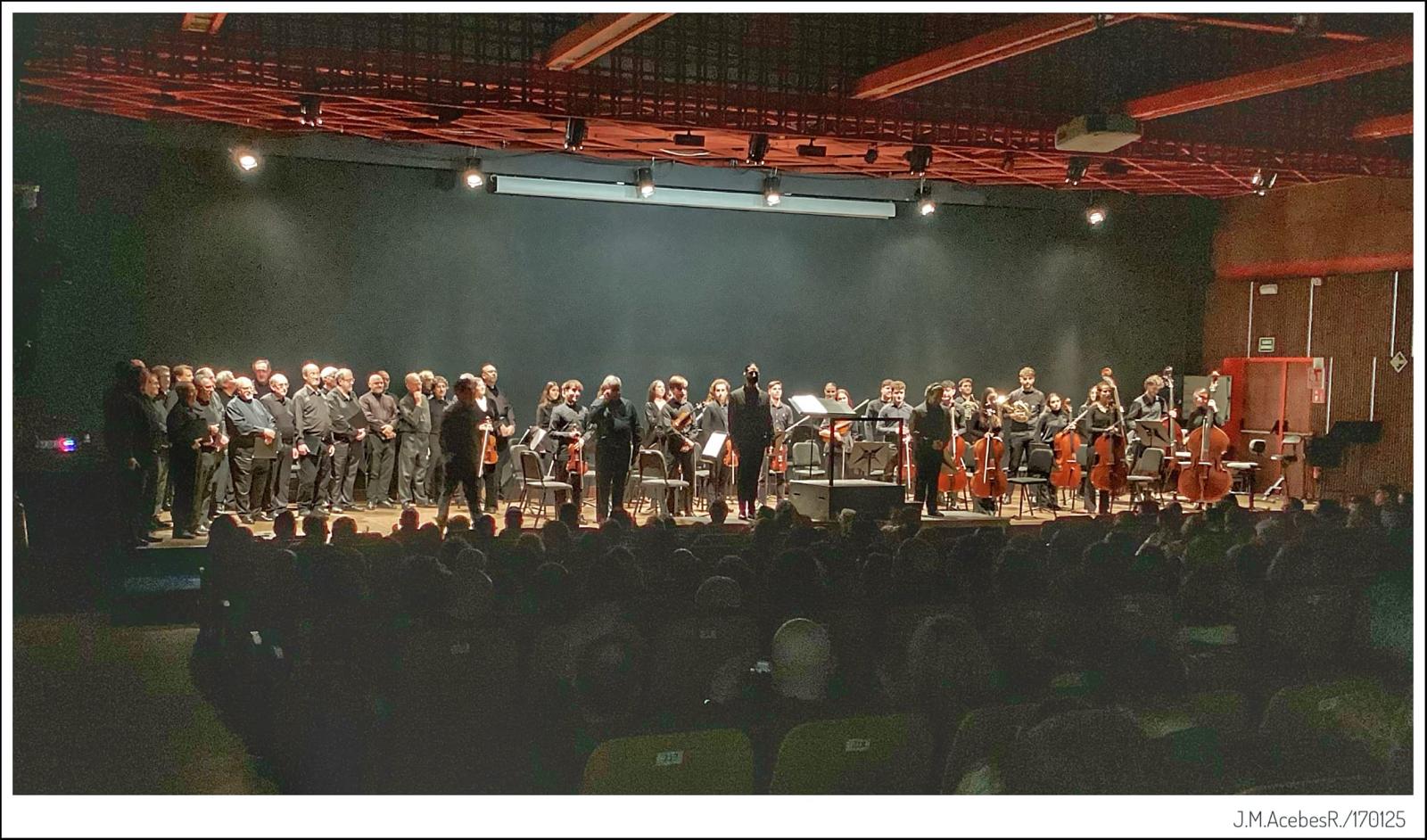 Fotografía 18 del Coro de la Asociación de Amigos del Teatro de la Maestranza